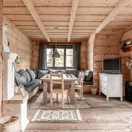 Zakoznami-willa Elinek 자코파네